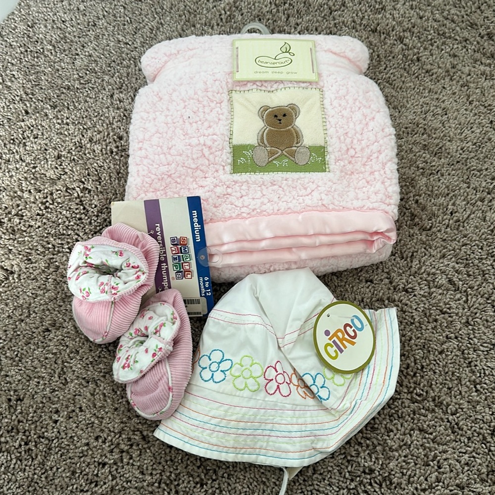 Baby blanket booties and sun hat alll NWT